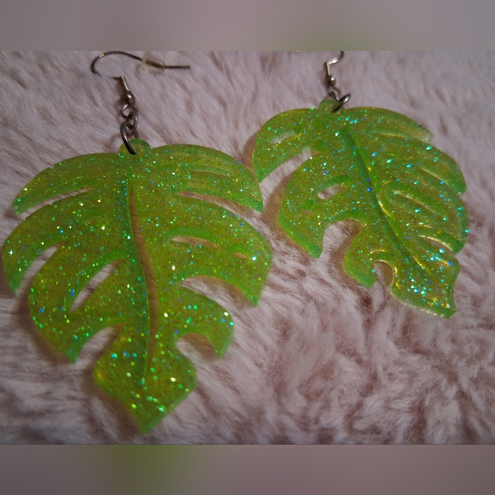 Spring Summer Glittery Leaf- Shaped Earrings